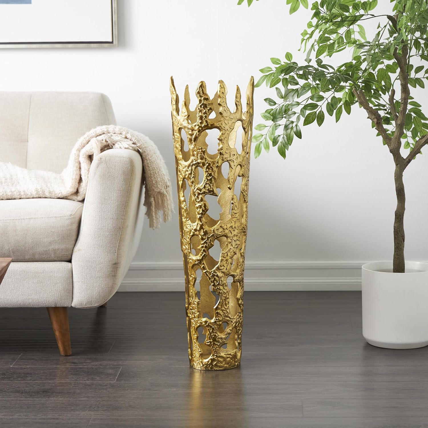Deco 79 Gold Aluminum Decorative Vase